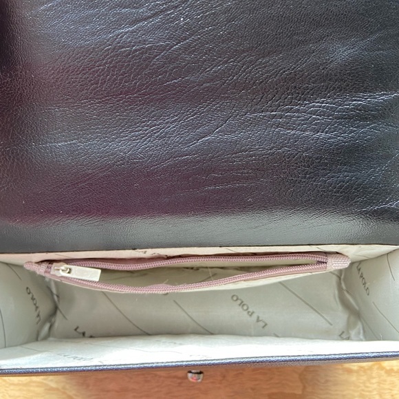 Cross body or over the shoulder bag - Picture 5 of 7